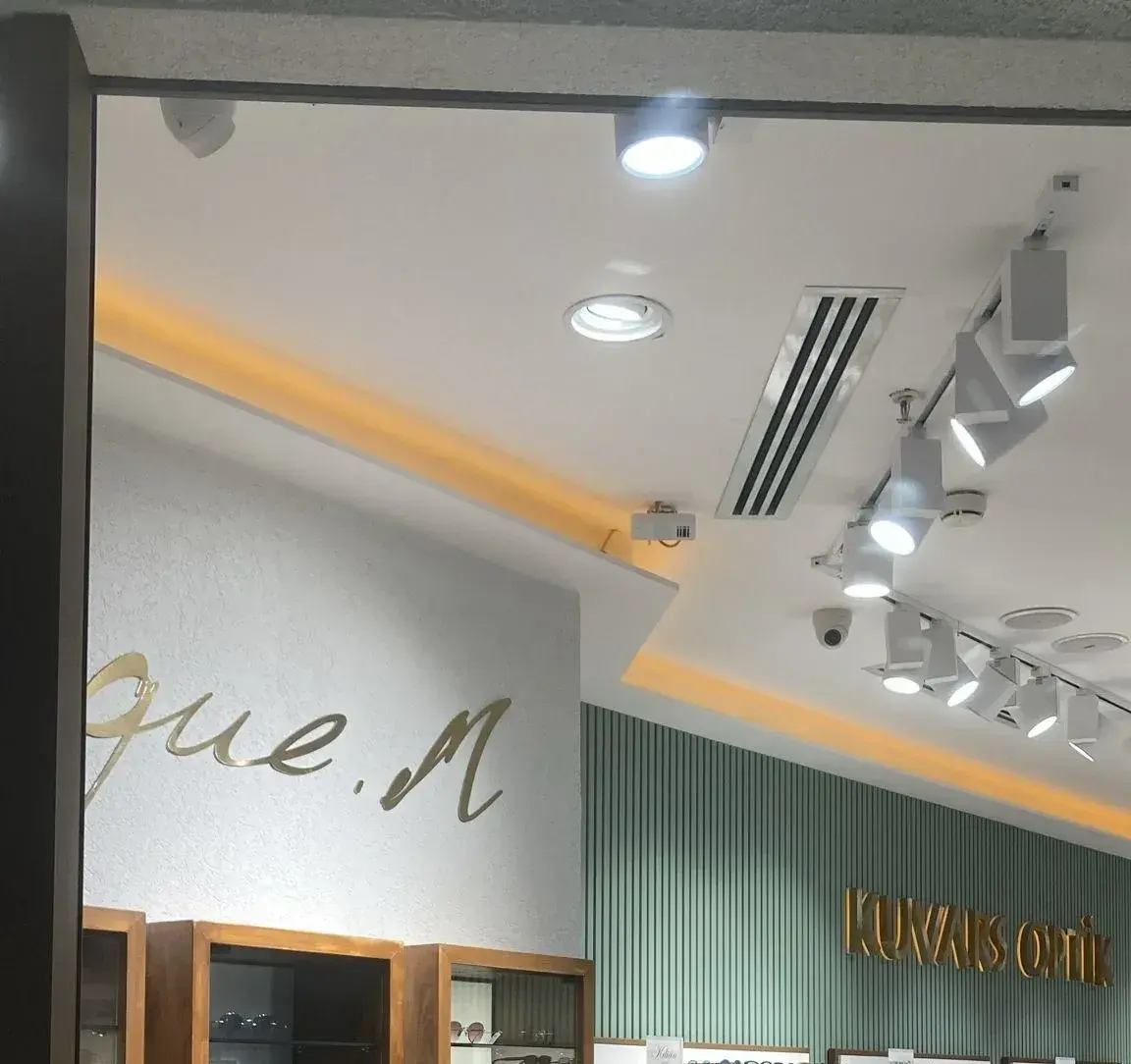 Sayiyo kişi sayım cihazı mağaza kurulumu 8
